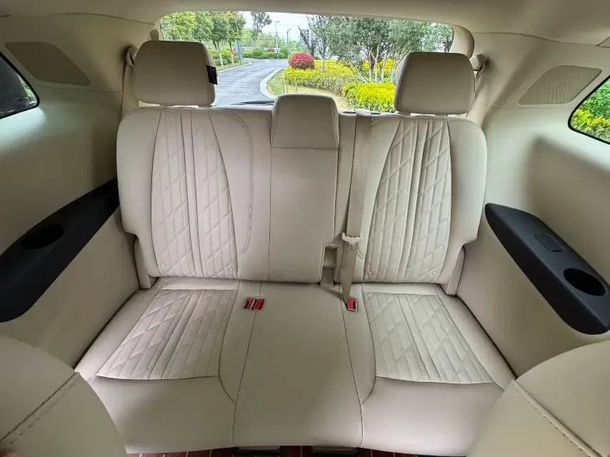 2023 Buick GL8 2.0T 237HP L4 9AT,autocango,china used car exporter,china ev exporter,chinese used car exporter,chinese used ev exporter