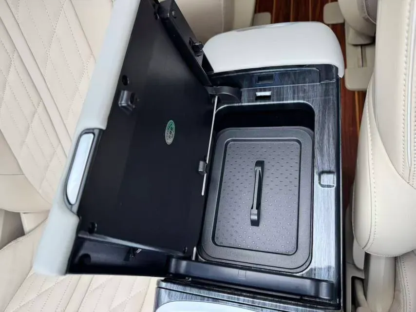 2023 Buick GL8 2.0T 237HP L4 9AT,autocango,china used car exporter,china ev exporter,chinese used car exporter,chinese used ev exporter