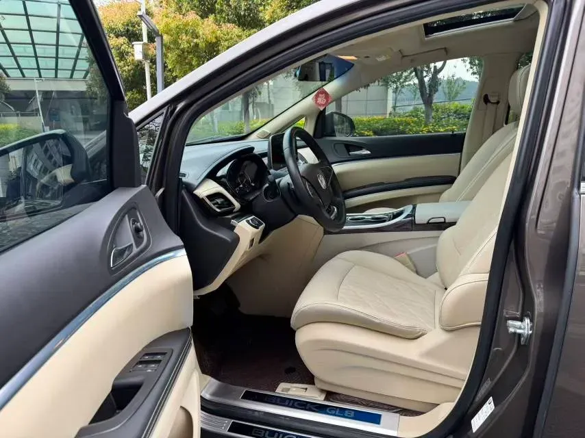 2023 Buick GL8 2.0T 237HP L4 9AT,autocango,china used car exporter,china ev exporter,chinese used car exporter,chinese used ev exporter
