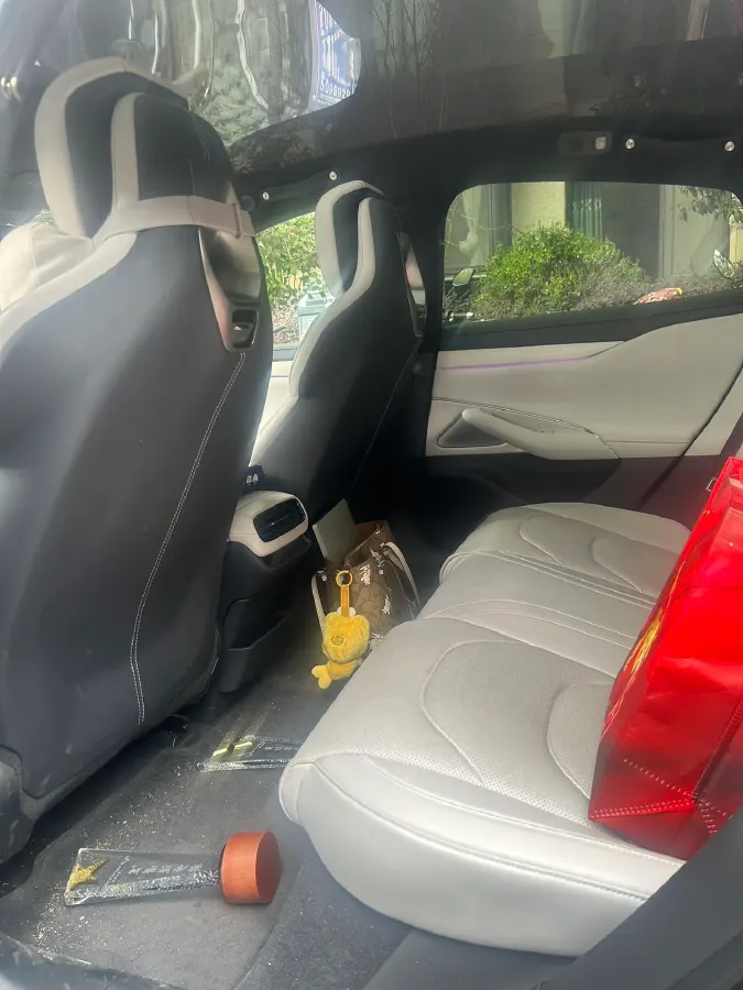 2024 MI SU7 BEV 101KWH,autocango,china used car exporter,china ev exporter,chinese used car exporter,chinese used ev exporter