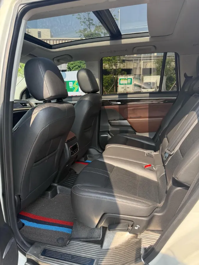 2017 GAC Trumpchi GS8 2.0T 201HP L4 6AT,autocango,china used car exporter,china ev exporter,chinese used car exporter,chinese used ev exporter