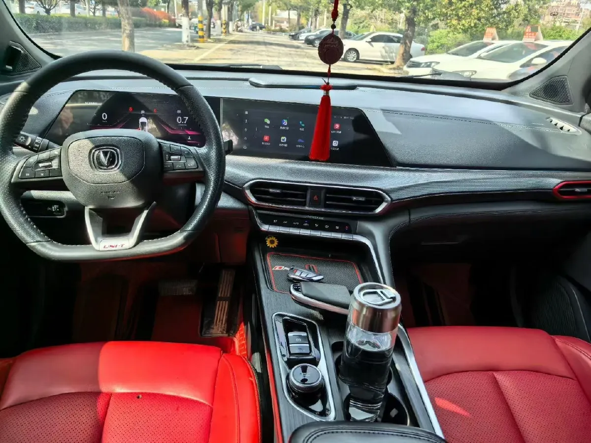 2020 ChangAn UNI-T 1.5T 180HP L4 7DCT,autocango,china used car exporter,china ev exporter,chinese used car exporter,chinese used ev exporter