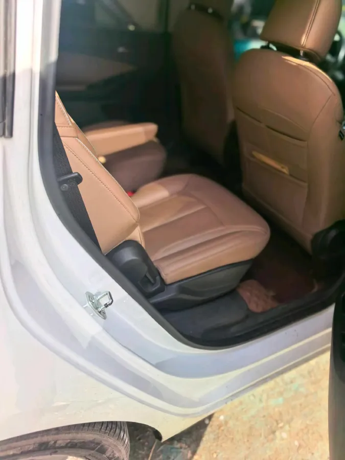 2021 Buick GL6 1.3T 163HP L3 6AT,autocango,china used car exporter,china ev exporter,chinese used car exporter,chinese used ev exporter