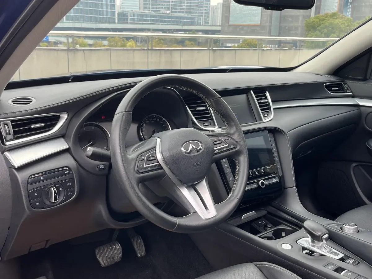 2018 Mitsubishi Pajero 3.0L 174HP V6 5AT,autocango,china used car exporter,china ev exporter,chinese used car exporter,chinese used ev exporter