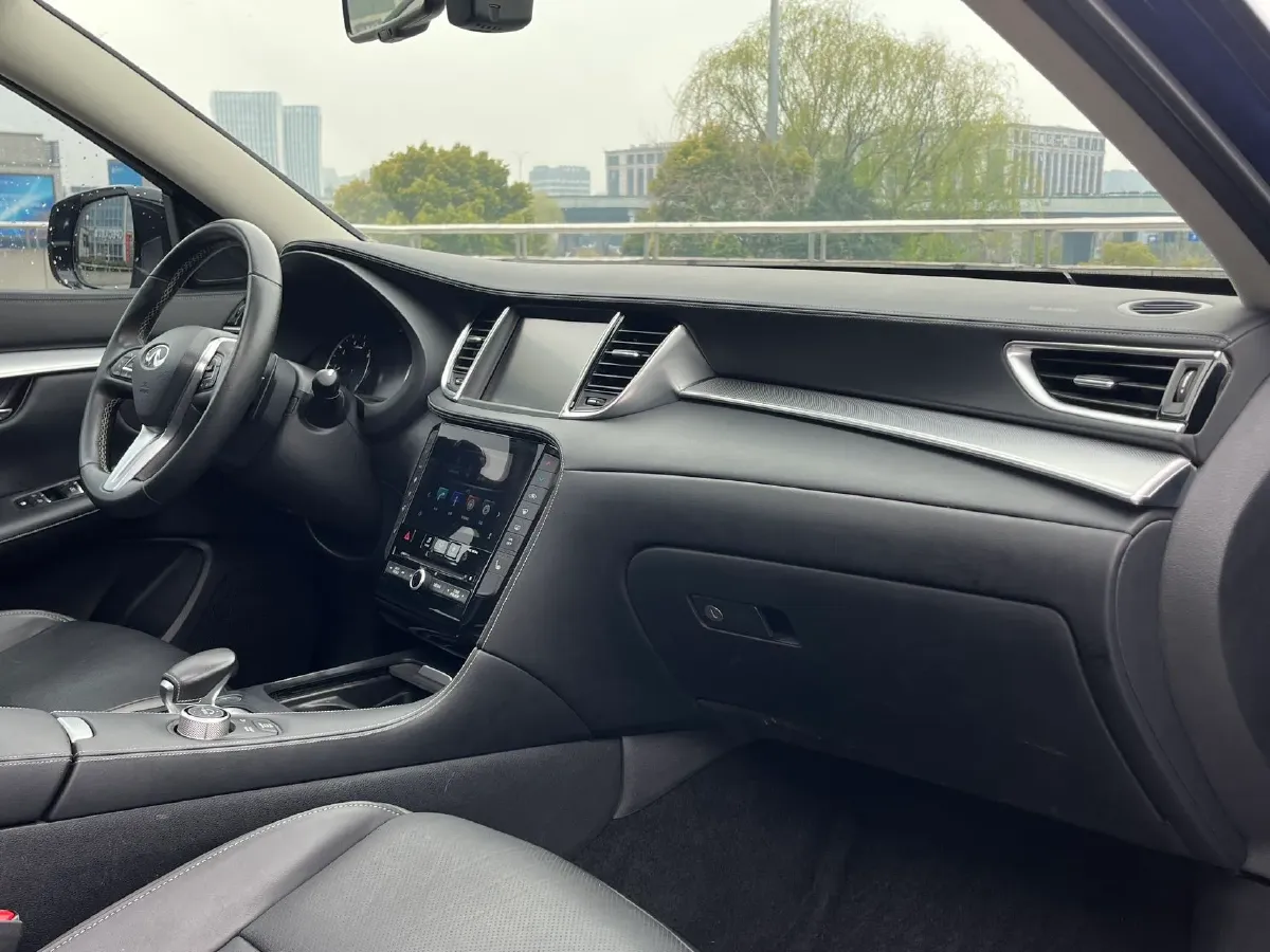 2018 Mitsubishi Pajero 3.0L 174HP V6 5AT,autocango,china used car exporter,china ev exporter,chinese used car exporter,chinese used ev exporter