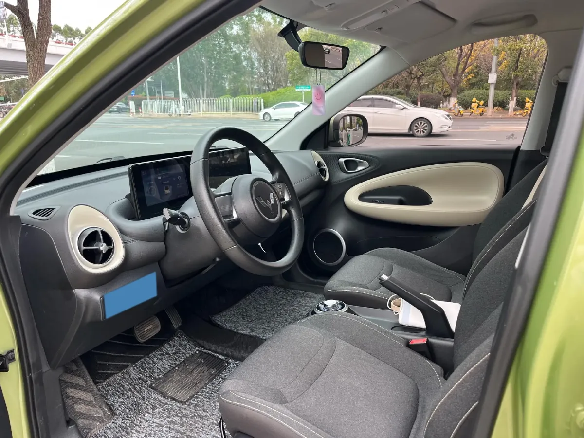 2023 WuLing BinGuo BEV 31.9KWH,autocango,china used car exporter,china ev exporter,chinese used car exporter,chinese used ev exporter