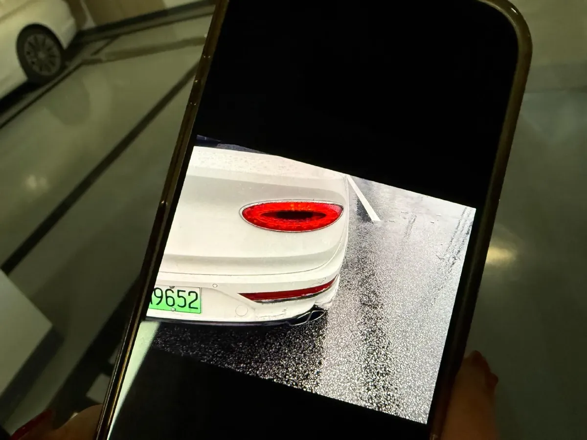 2021 Bentley Bentayga 3.0T 340HP V6 8AT PHEV 17.3KWH,autocango,china used car exporter,china ev exporter,chinese used car exporter,chinese used ev exporter