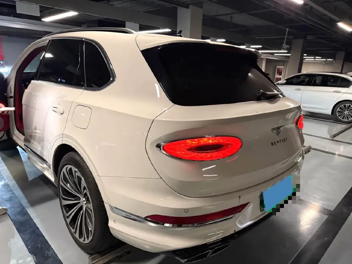 2021 Bentley Bentayga 3.0T 340HP V6 8AT PHEV 17.3KWH,autocango,china used car exporter,china ev exporter,chinese used car exporter,chinese used ev exporter