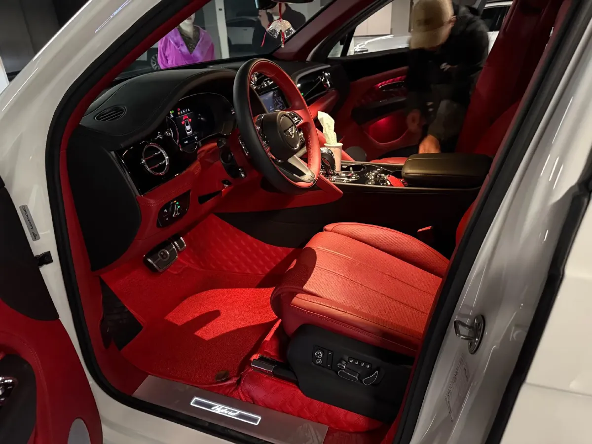 2021 Bentley Bentayga 3.0T 340HP V6 8AT PHEV 17.3KWH,autocango,china used car exporter,china ev exporter,chinese used car exporter,chinese used ev exporter