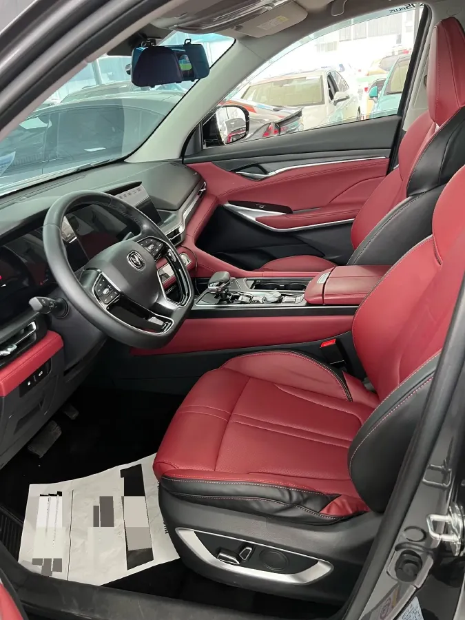 2020 ChangAn CS75 Plus 2.0T 233HP L4 8AT,autocango,china used car exporter,china ev exporter,chinese used car exporter,chinese used ev exporter