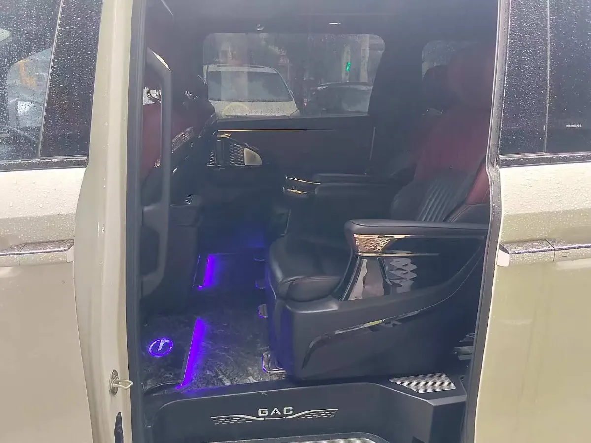 2023 GAC Trumpchi M8 2.0T 252HP L4 8AT,autocango,china used car exporter,china ev exporter,chinese used car exporter,chinese used ev exporter