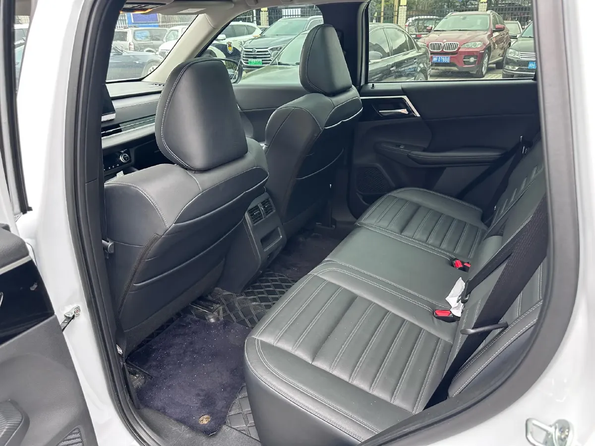 2023 Mitsubishi Outlander 1.5T 215HP L4 CVT,autocango,china used car exporter,china ev exporter,chinese used car exporter,chinese used ev exporter