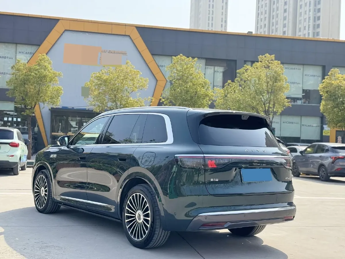 2025 AITO AITO M8 REEV 160HP REEV 53.4KWH,autocango,china used car exporter,china ev exporter,chinese used car exporter,chinese used ev exporter
