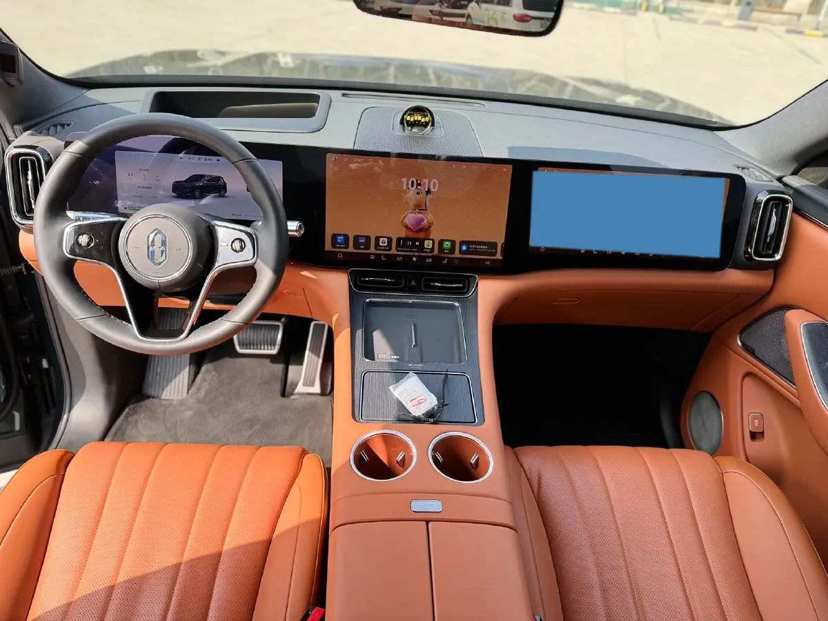 2025 AITO AITO M8 REEV 160HP REEV 53.4KWH,autocango,china used car exporter,china ev exporter,chinese used car exporter,chinese used ev exporter