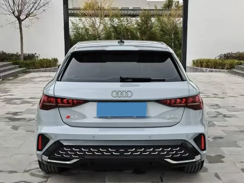 2025 Audi A3 1.5T 160HP L4 7DCT,autocango,china used car exporter,china ev exporter,chinese used car exporter,chinese used ev exporter