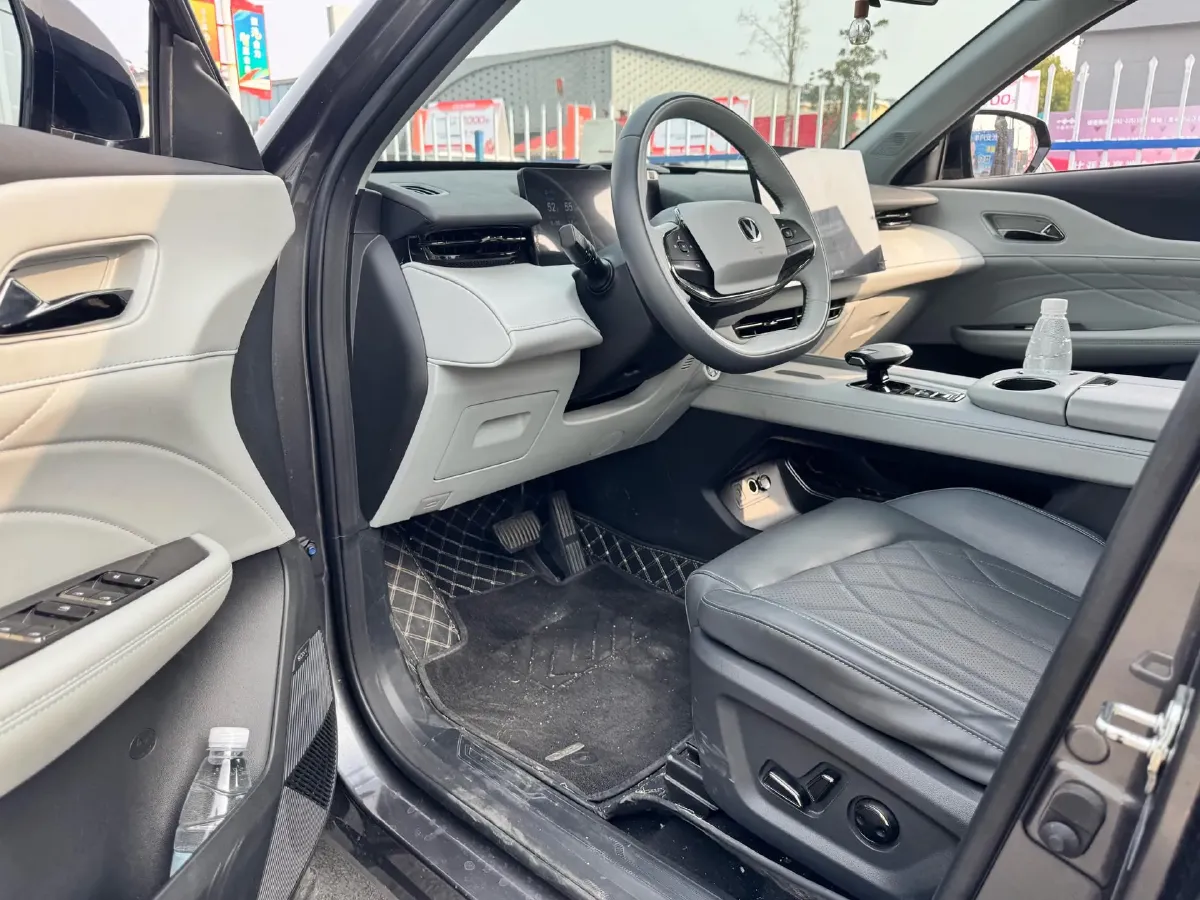 2024 ChangAn UNI-Z 1.5L 98HP L4 E-CVT PHEV 18.4KWH,autocango,china used car exporter,china ev exporter,chinese used car exporter,chinese used ev exporter