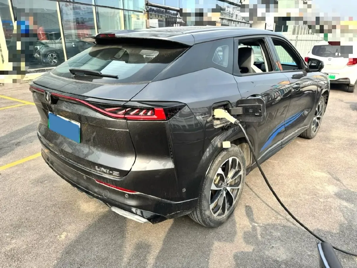 2024 ChangAn UNI-Z 1.5L 98HP L4 E-CVT PHEV 18.4KWH,autocango,china used car exporter,china ev exporter,chinese used car exporter,chinese used ev exporter