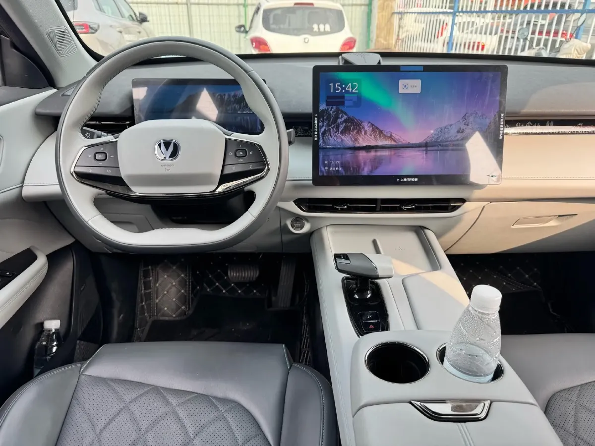 2024 ChangAn UNI-Z 1.5L 98HP L4 E-CVT PHEV 18.4KWH,autocango,china used car exporter,china ev exporter,chinese used car exporter,chinese used ev exporter
