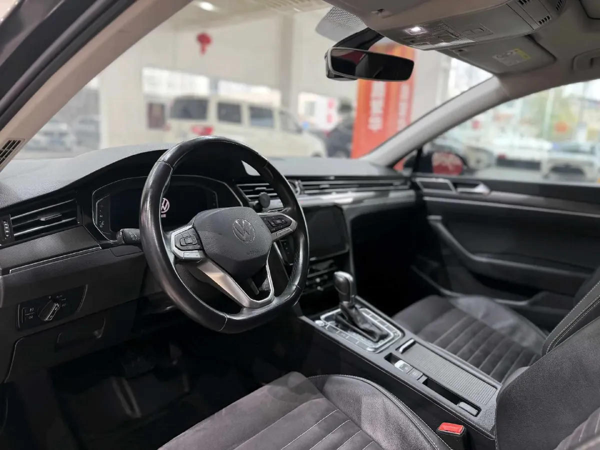 2020 Volkswagen Magotan 2.0T 186HP L4 7DCT,autocango,china used car exporter,china ev exporter,chinese used car exporter,chinese used ev exporter