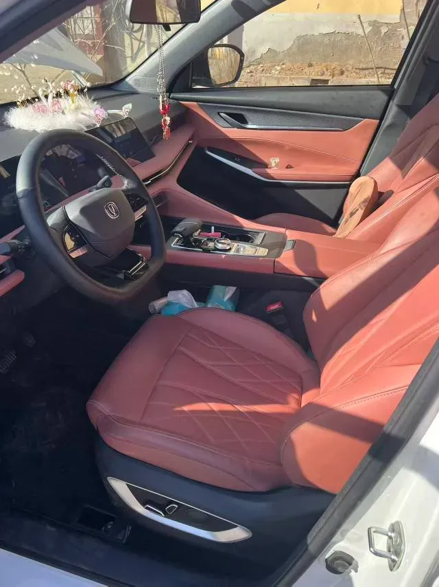 2024 ChangAn CS75 Plus 1.5T 188HP L4 8AT,autocango,china used car exporter,china ev exporter,chinese used car exporter,chinese used ev exporter