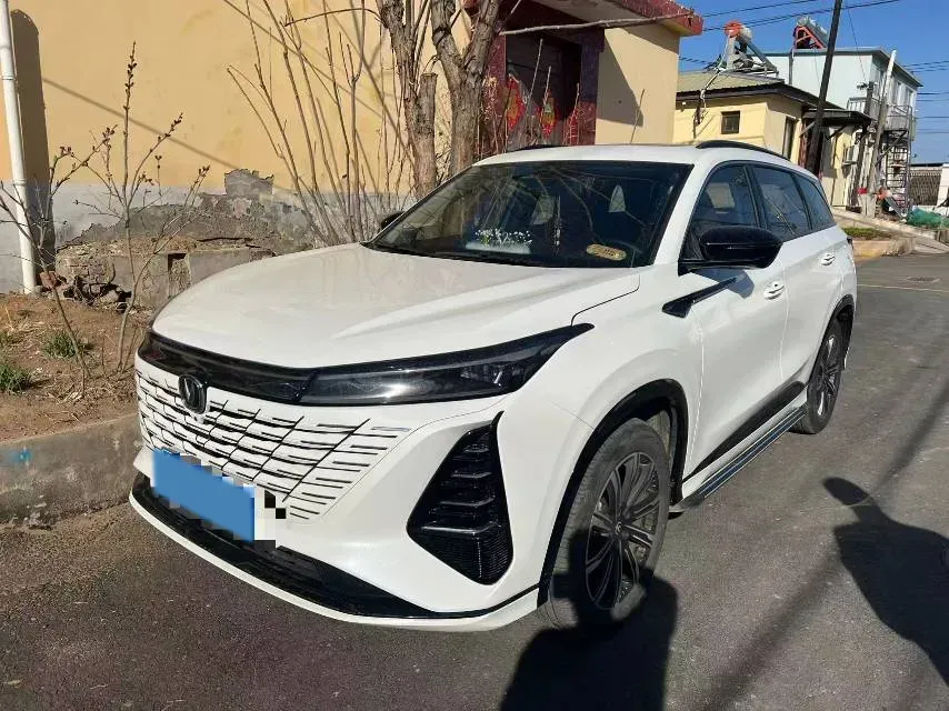 2024 ChangAn CS75 Plus 1.5T 188HP L4 8AT,autocango,china used car exporter,china ev exporter,chinese used car exporter,chinese used ev exporter