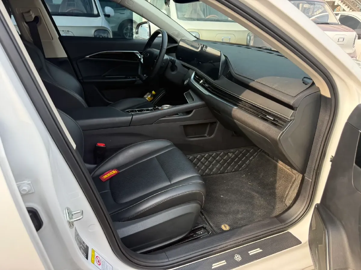 2024 Bestune B70 2.0T 224HP L4 6AT,autocango,china used car exporter,china ev exporter,chinese used car exporter,chinese used ev exporter