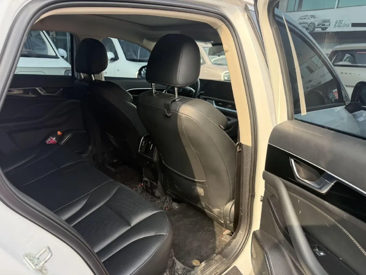 2024 Bestune B70 2.0T 224HP L4 6AT,autocango,china used car exporter,china ev exporter,chinese used car exporter,chinese used ev exporter