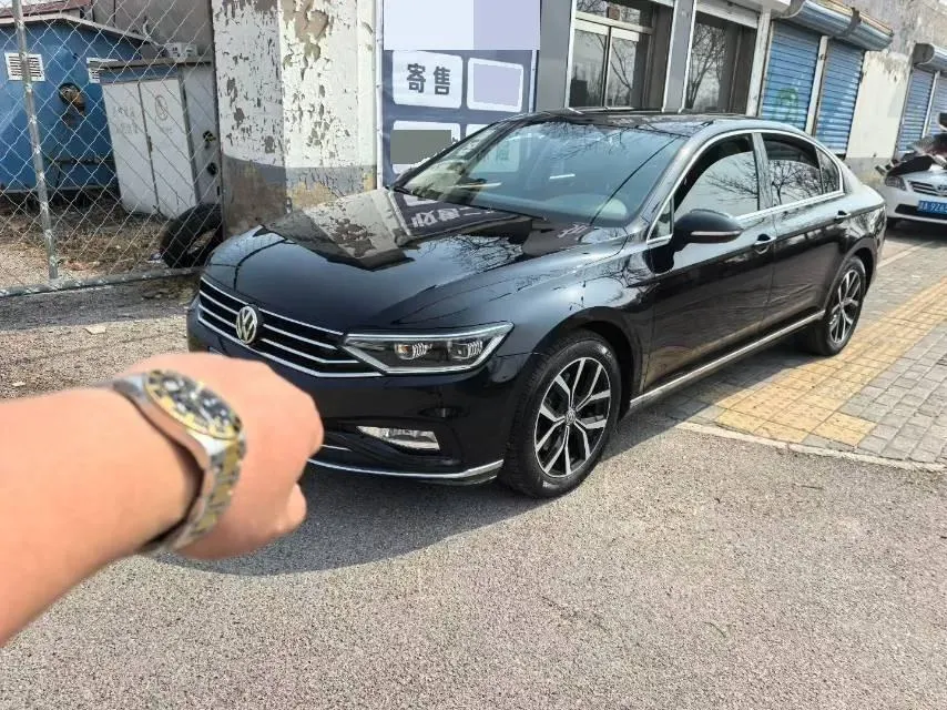 2020 Volkswagen Magotan 2.0T 186HP L4 7DCT,autocango,china used car exporter,china ev exporter,chinese used car exporter,chinese used ev exporter