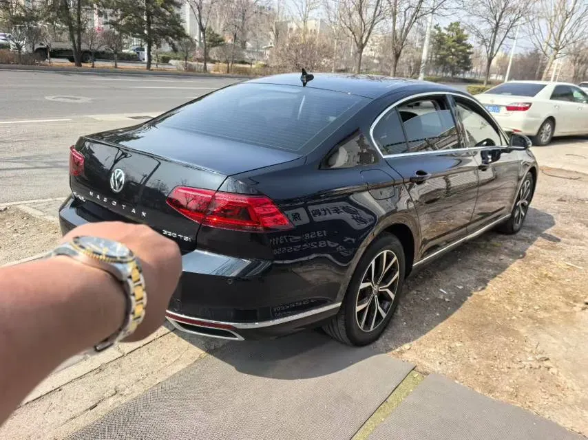 2020 Volkswagen Magotan 2.0T 186HP L4 7DCT,autocango,china used car exporter,china ev exporter,chinese used car exporter,chinese used ev exporter