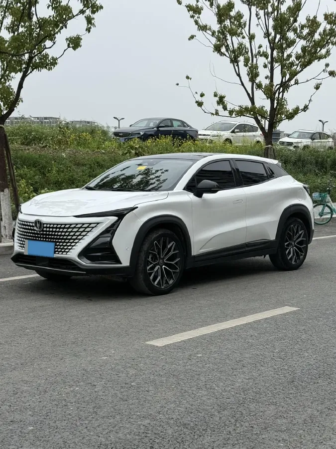 2022 ChangAn UNI-T 1.5T 188HP L4 7DCT,autocango,china used car exporter,china ev exporter,chinese used car exporter,chinese used ev exporter