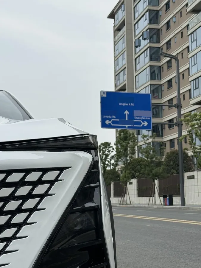 2022 ChangAn UNI-T 1.5T 188HP L4 7DCT,autocango,china used car exporter,china ev exporter,chinese used car exporter,chinese used ev exporter