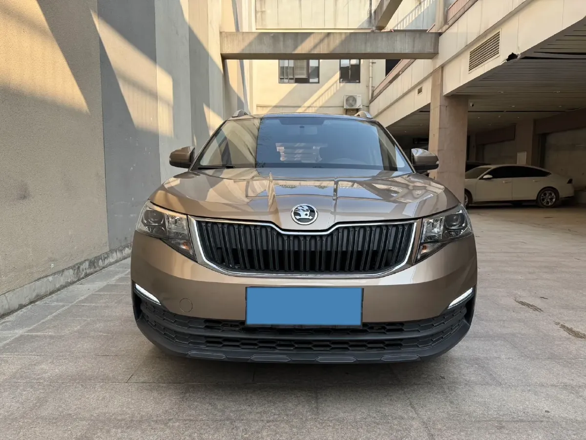 2021 Skoda Kamiq 1.5L 112HP L4 6AT,autocango,china used car exporter,china ev exporter,chinese used car exporter,chinese used ev exporter