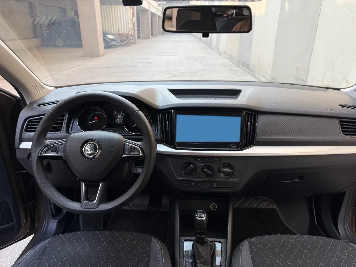 2021 Skoda Kamiq 1.5L 112HP L4 6AT,autocango,china used car exporter,china ev exporter,chinese used car exporter,chinese used ev exporter