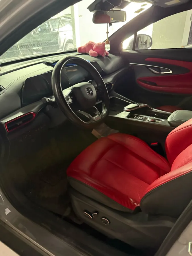 2020 ChangAn UNI-T 1.5T 180HP L4 7DCT,autocango,china used car exporter,china ev exporter,chinese used car exporter,chinese used ev exporter