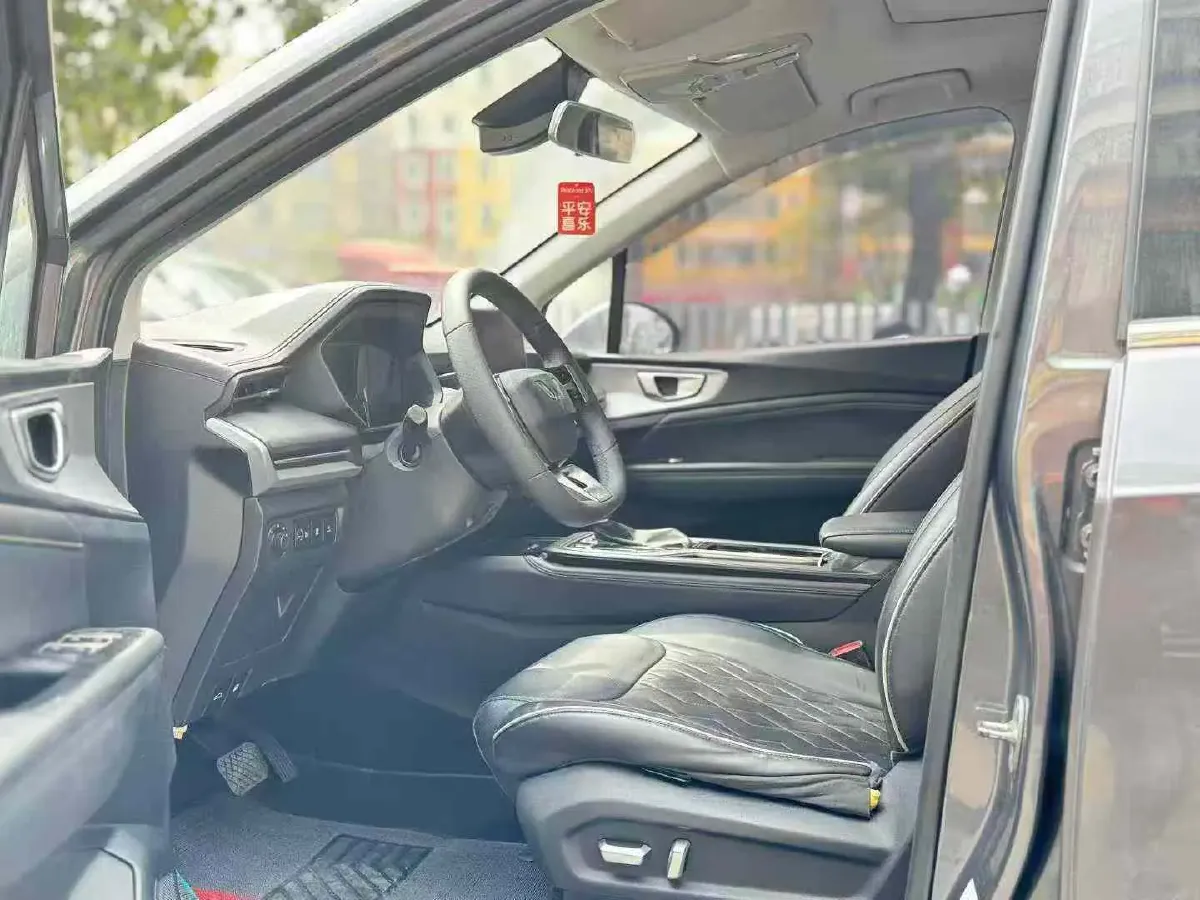 2022 Venucia T60 1.6L 126HP L4 CVT,autocango,china used car exporter,china ev exporter,chinese used car exporter,chinese used ev exporter