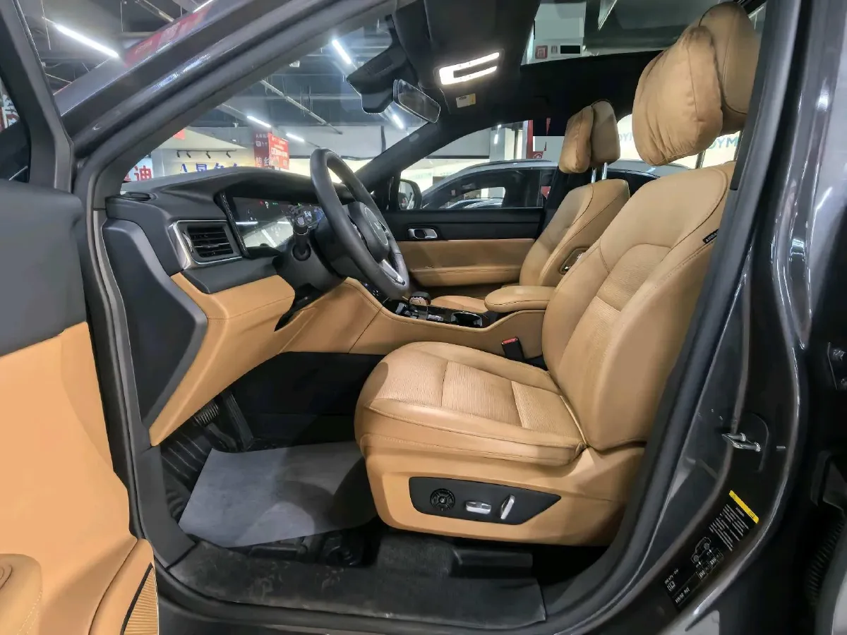 2021 Li ONE Range Extended 131HP REEV 40.5KWH,autocango,china used car exporter,china ev exporter,chinese used car exporter,chinese used ev exporter