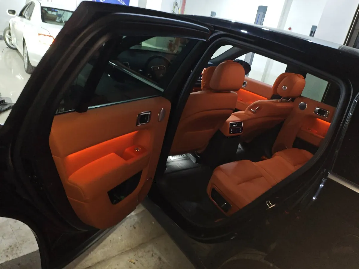 2024 Li L8 Range Extended 154HP REEV 42.8KWH,autocango,china used car exporter,china ev exporter,chinese used car exporter,chinese used ev exporter