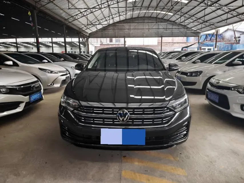 2025 Volkswagen Sagitar 1.5T 160HP L4 7DCT,autocango,china used car exporter,china ev exporter,chinese used car exporter,chinese used ev exporter
