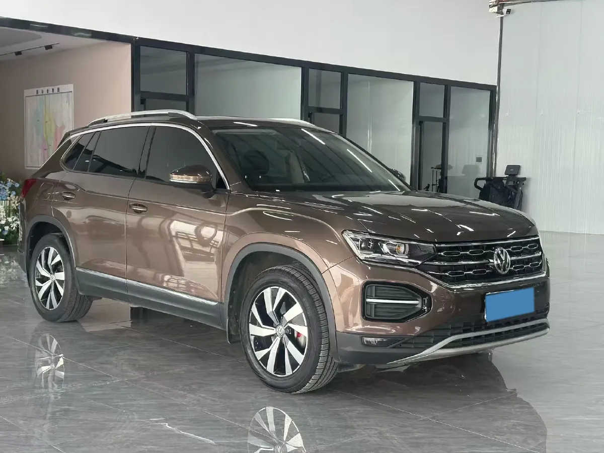 2019 Jeep Cherokee 2.0T 234HP L4 9AT,autocango,china used car exporter,china ev exporter,chinese used car exporter,chinese used ev exporter