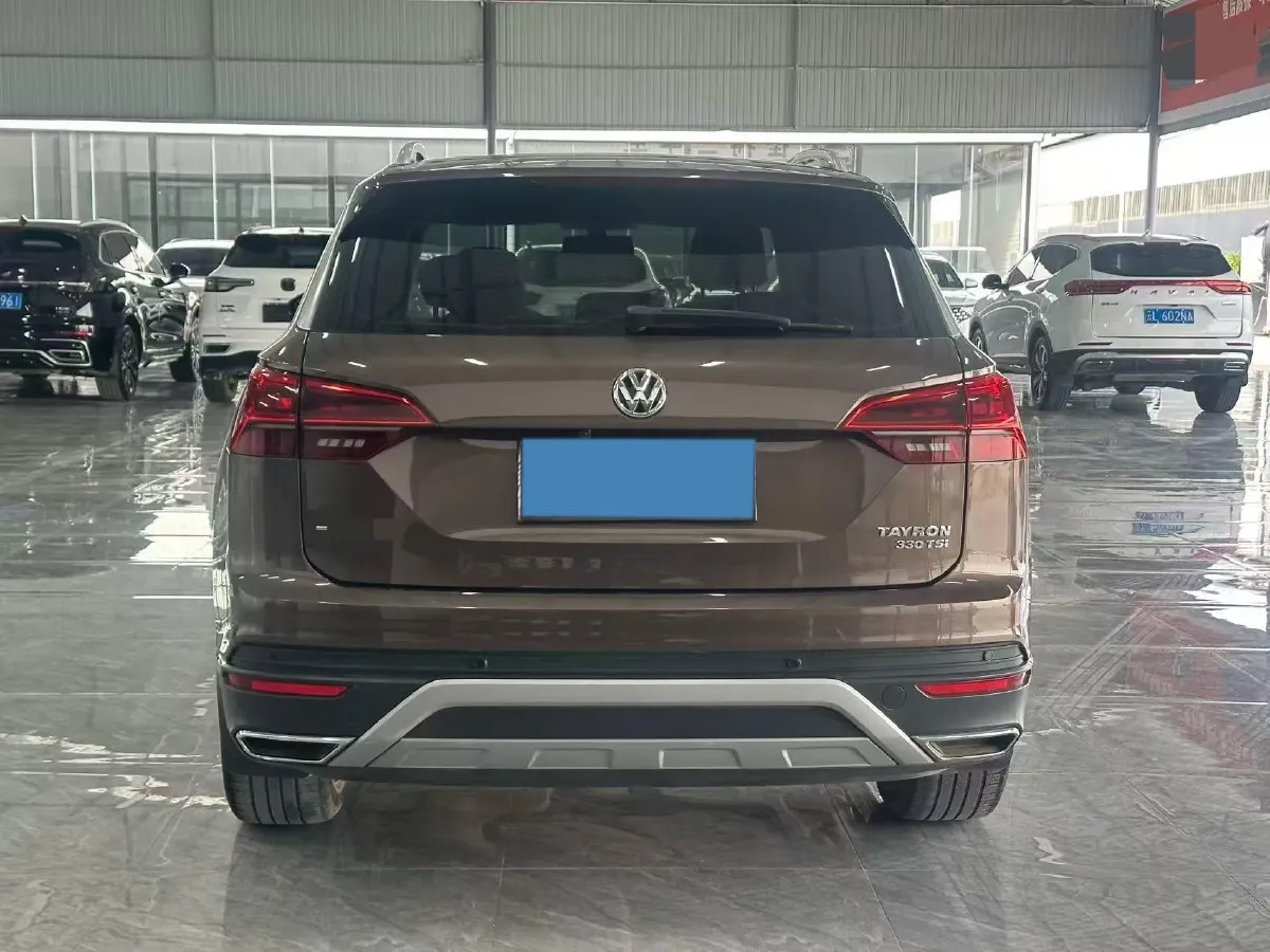 2019 Jeep Cherokee 2.0T 234HP L4 9AT,autocango,china used car exporter,china ev exporter,chinese used car exporter,chinese used ev exporter