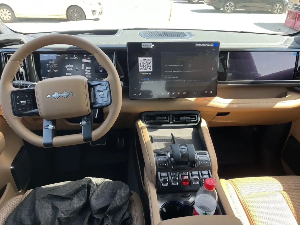 2025 FangChengBao Bao 5 1.5T 194HP L4 E-CVT PHEV,autocango,china used car exporter,china ev exporter,chinese used car exporter,chinese used ev exporter