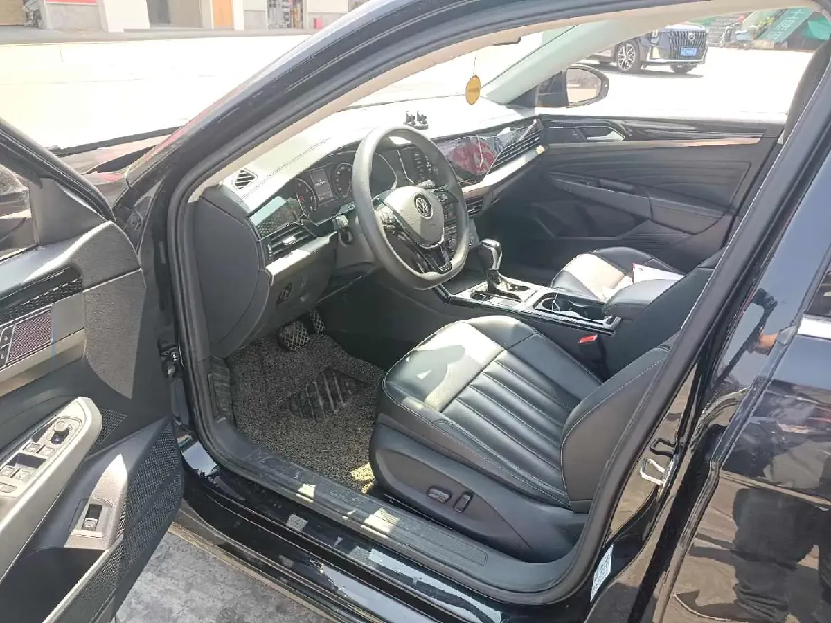 2020 Volkswagen Magotan 1.4T 150HP L4 7DCT,autocango,china used car exporter,china ev exporter,chinese used car exporter,chinese used ev exporter