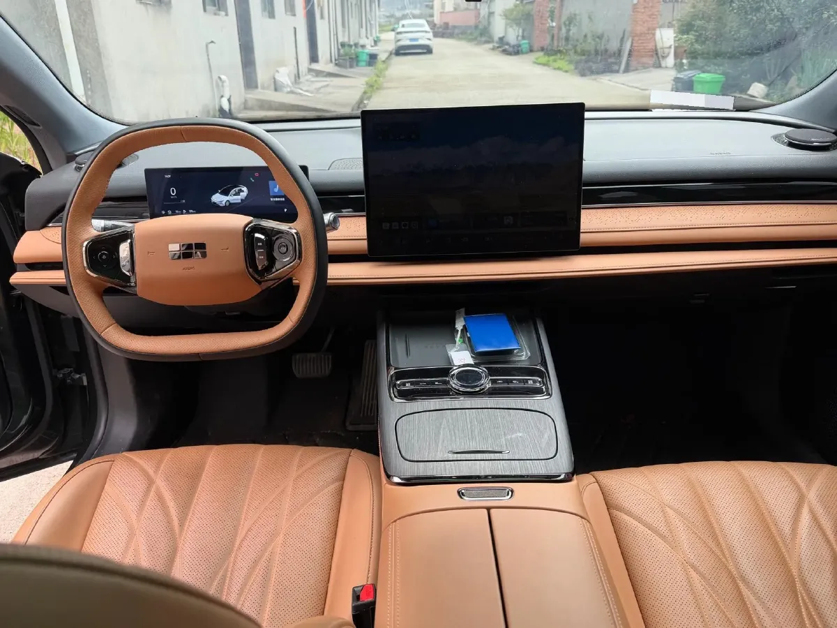 2025 Geely Galaxy Starshine 8 1.5L 112HP L4 1DHT PHEV,autocango,china used car exporter,china ev exporter,chinese used car exporter,chinese used ev exporter