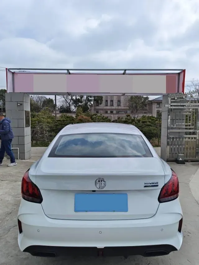 2023 MG 5 1.5L 129HP L4 5MT,autocango,china used car exporter,china ev exporter,chinese used car exporter,chinese used ev exporter