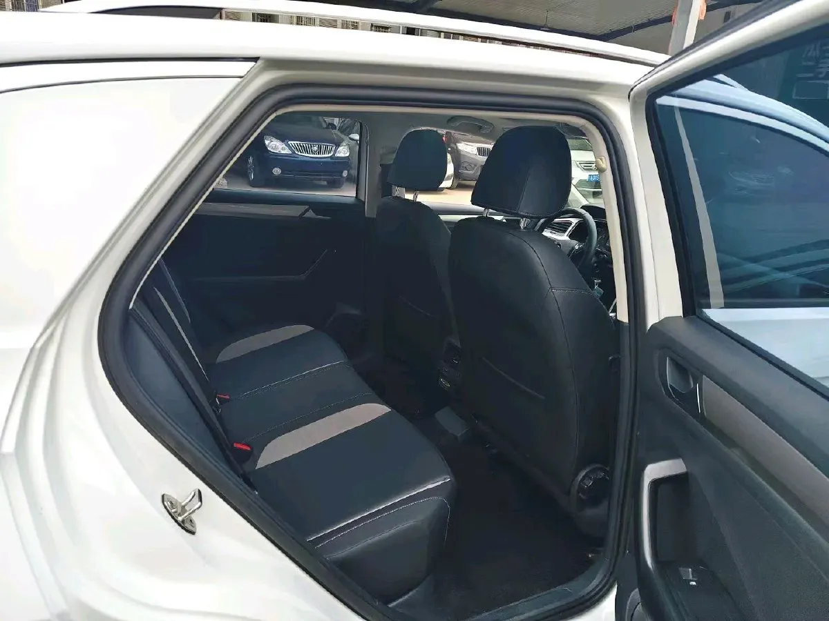 2020 Volkswagen T-Roc 1.4T 131HP L4 7DCT,autocango,china used car exporter,china ev exporter,chinese used car exporter,chinese used ev exporter