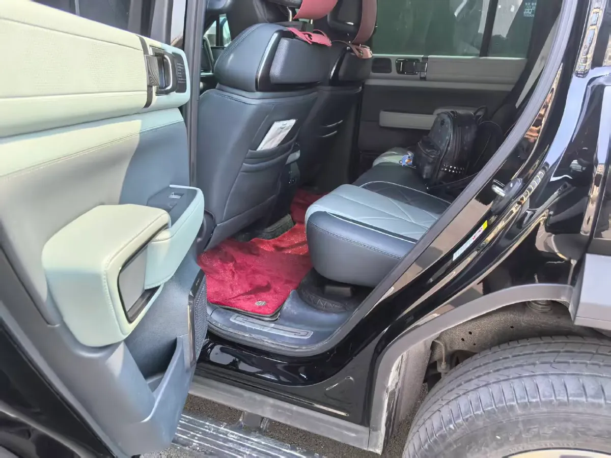 2023 FangChengBao Bao 5 1.5T 194HP L4 E-CVT PHEV 31.8KWH,autocango,china used car exporter,china ev exporter,chinese used car exporter,chinese used ev exporter