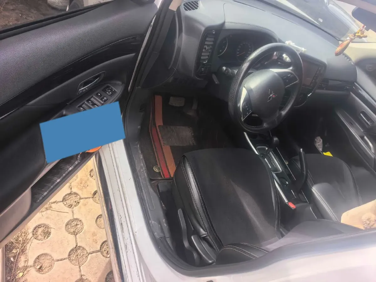 2021 Mitsubishi Outlander 2.0L 166HP L4 CVT,autocango,china used car exporter,china ev exporter,chinese used car exporter,chinese used ev exporter