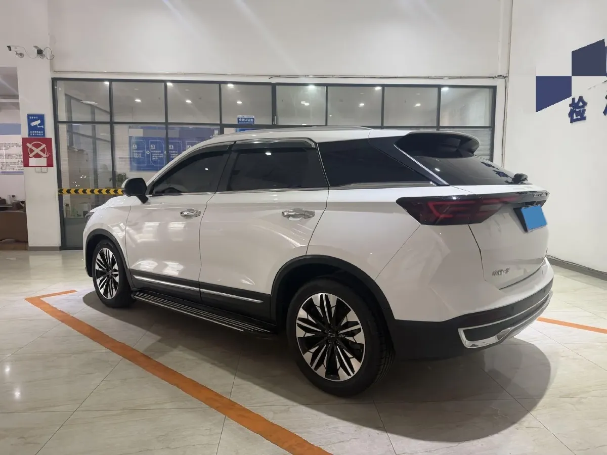 2023 Bestune T77 1.5T 169HP L4 7DCT,autocango,china used car exporter,china ev exporter,chinese used car exporter,chinese used ev exporter