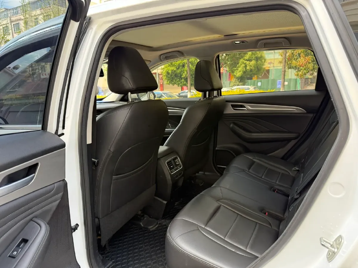 2019 Haval F7 1.5T 169HP L4 7DCT,autocango,china used car exporter,china ev exporter,chinese used car exporter,chinese used ev exporter