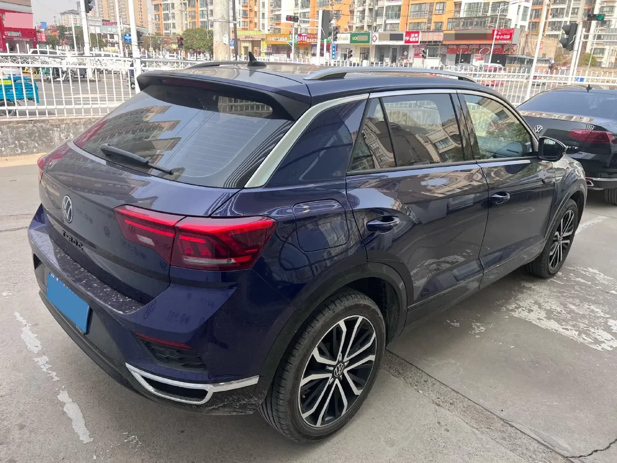 2022 Volkswagen T-Roc 1.4T 150HP L4 7DCT,autocango,china used car exporter,china ev exporter,chinese used car exporter,chinese used ev exporter